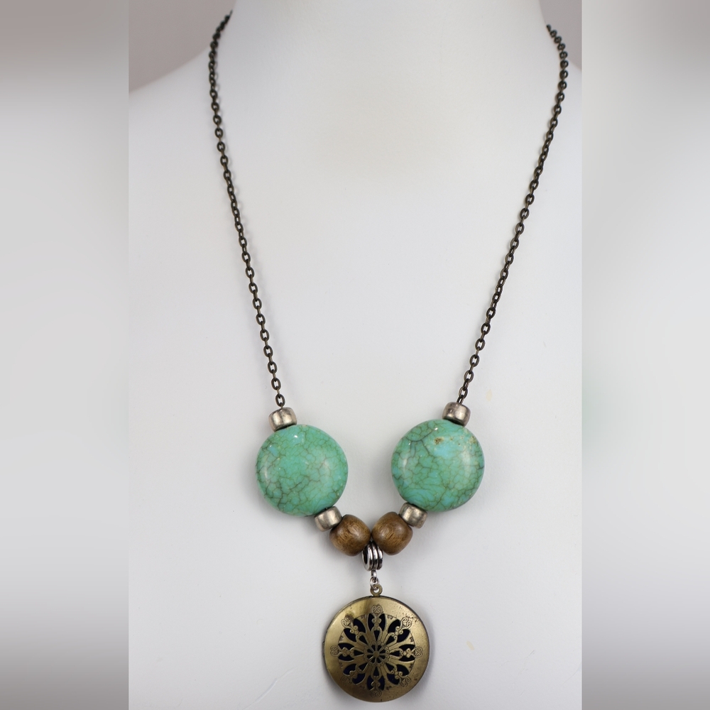 Elegant Turquoise and Wood Pendant Necklace With Locket